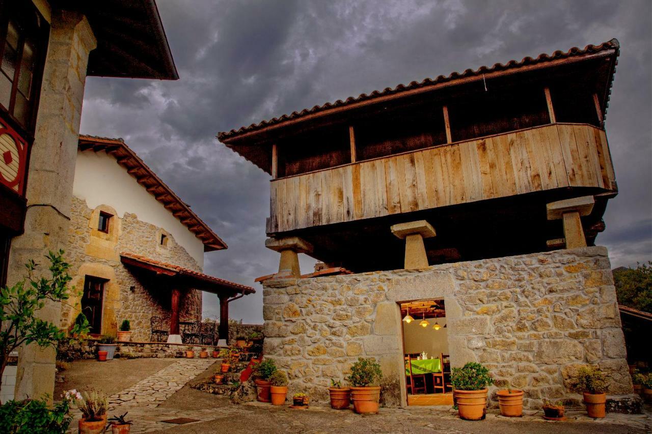 Caseria El Hondrigu Mestas De Con Exteriér fotografie